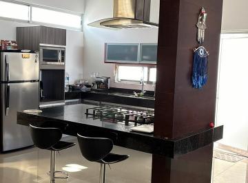 Casa de 4 habitaciones, El Marqués · Casa con 4 Recámaras, Roof y Sauna / El Mirador