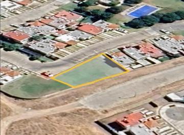 Terreno / Lote · 360m² · Terreno en El Campestre