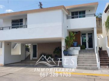 Casa de 3 habitaciones, Culiacán · Casa en Venta en Privada en Fracc. Colinas de San Miguel