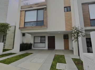Casa · 161m² · 3 Recámaras · 2 Estacionamientos · Casa en Venta en Aurea Iolita, Zibatá, Querétaro