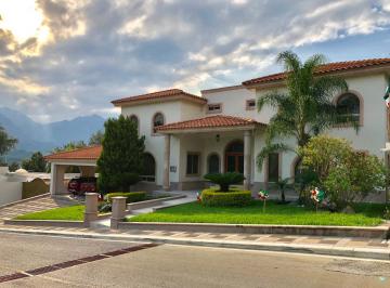 Casa de 4 habitaciones, Monterrey · Casa en Venta Portal del Huajuco
