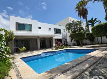 Casa · 439m² · 4 Recámaras · 6 Estacionamientos · Casa en Venta en Villa Magna (Cancún), Desarrollo Premium y Exclusivo, 4 Recámaras
