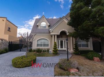 Casa · 358m² · 4 Recámaras · Casa en Fraccionamiento Campos Elíseos