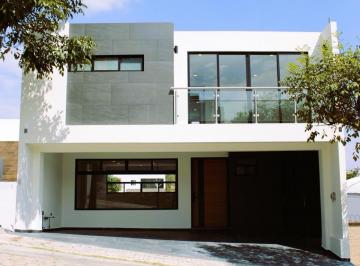Casa · 270m² · 3 Recámaras · Casa - Cascatta