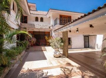 Casa · 7630m² · 5 Recámaras · 6 Estacionamientos · Casa en Venta en Country Club, guadalajara, Jalisco