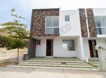 Casa · 127m² · 2 Estacionamientos · Casa en Venta en Bosques Santa Anita, Tlajomulco de Zuñiga, Jalisco.