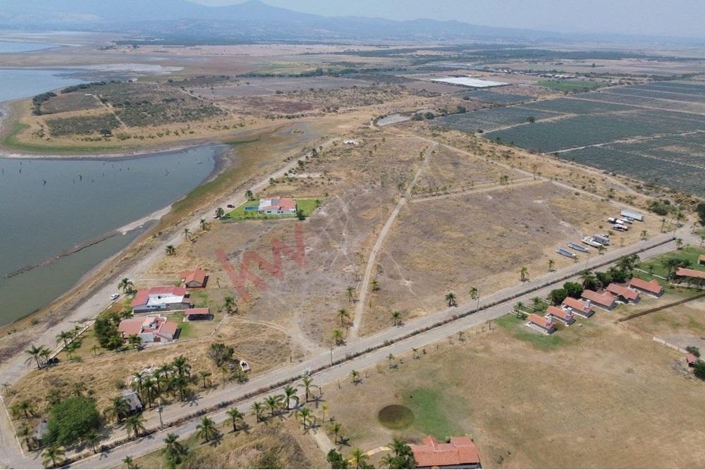Terrenos Residenciales a Orillas del Lago La Vega
