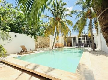 Casa · 152m² · 2 Recámaras · 1 Estacionamiento · Casa en Venta en Progreso, Puerto Progreso, Muy Cerca del Mar y del Malecón