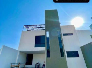 Casa · 270m² · 4 Recámaras · 2 Estacionamientos · Casa - Oaxtepec Centro