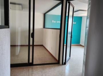 Oficina · 117m² · 5 Recámaras · 2 Estacionamientos · Oficinas en Renta 117 m² en La Paz