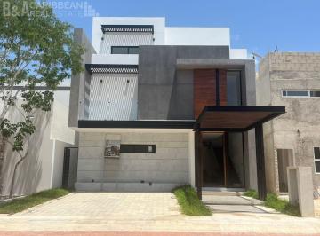Casa · 310m² · 4 Recámaras · 2 Estacionamientos · Casa en Venta en Vía Cumbres