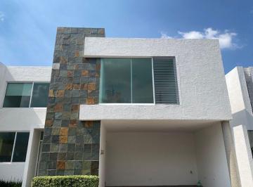 Casa en condominio · 128m² · 3 Recámaras · 3 Estacionamientos · Casa en Renta en Villas de Asis, Amenidades