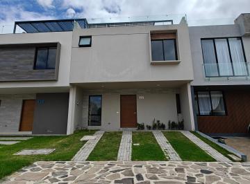 Casa en condominio de 4 habitaciones, Zapopan · Casa en Venta en Valle Imperial