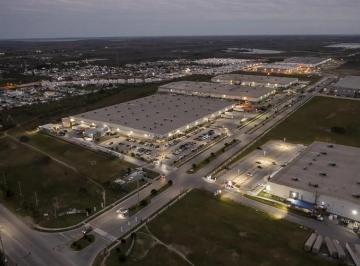 Bodega comercial · 5806m² · 60 Estacionamientos · Bodega Industrial en Matamoros