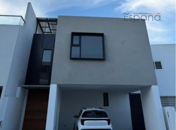 Casa de 4 habitaciones, San Andrés Cholula · Casa en Venta o Renta en Privada Valparaiso, Parque Santiago, Lomas de Angelopolis