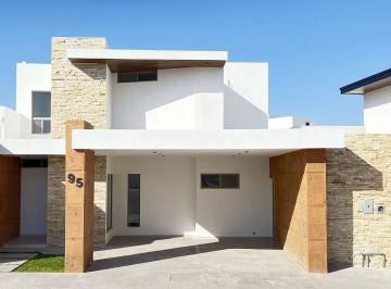 Casa · 300m² · 4 Recámaras · 2 Estacionamientos · Casa en Venta en Las Viñas Residencial, Torreón Coahuila.