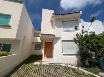 Casa de 3 habitaciones, Querétaro · Casa en Renta con 3 Recamaras, Milenio III, Querétaro. Cmz