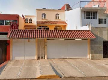Casa de 5 habitaciones, Coyoacán · Casa en Paseo del Bosque Coyoacán en Recuperacion Bancaria