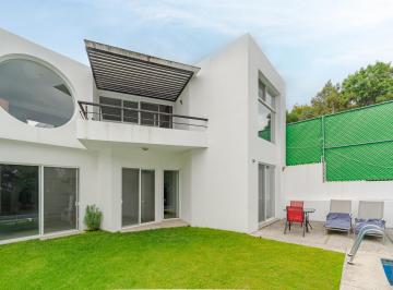 Casa en condominio de 3 habitaciones, Cuernavaca · Hermosa Casa en Condominio con Alberca y Vista Panorámica