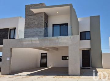 Casa · 223m² · 3 Recámaras · 2 Estacionamientos · Casa en Venta, Area Zaragoza, Cd Juarez, Chih