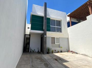 Casa · 3 Recámaras · 2 Estacionamientos · Casa en Venta Bosque Olivos Bosques del Rey Culiacan Sinaloa