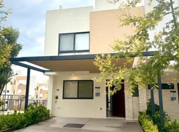 Casa · 108m² · 4 Recámaras · 2 Estacionamientos · Casa Lia en Zarú Residencial