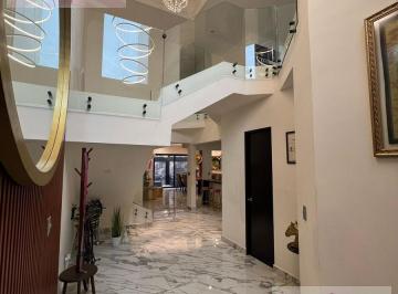 Casa · 320m² · 4 Recámaras · Casa en Venta en Cumbres Élite