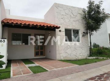 Casa · 93m² · 2 Recámaras · 2 Estacionamientos · Casa Venta en El Marques Queretaro - (4)