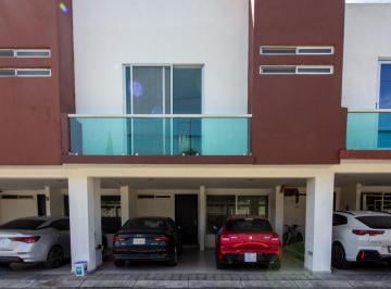 Casa · 196m² · 3 Recámaras · 2 Estacionamientos · Casa en Venta en San Pedro Cholula Pue.