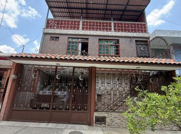Casa 145m² Venta Tabachines · Casa en Venta 6 Recamaras en Colonia Tabachines Frente a Parque