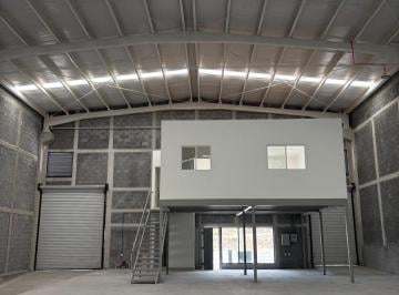 Bodega comercial · 700m² · Magnífica Bodega Comercial en Parque Industrial Cerca de La Puerta; Santa Catarina, N. L.