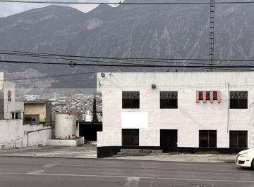 Nave industrial · 400m² · 5 Recámaras · Nave Industrial en Renta en Zimex