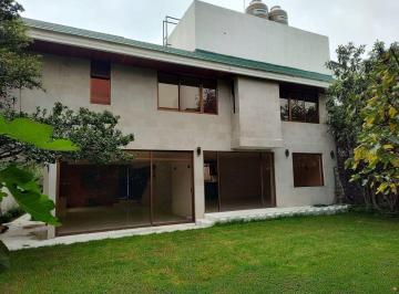 Casa · 681m² · 4 Recámaras · 2 Estacionamientos · Casa en Venta en Fuentes del Pedregal