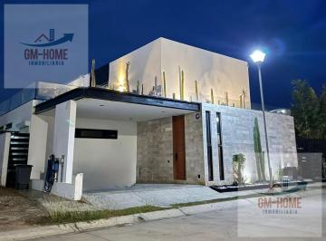 Casa · 250m² · 3 Recámaras · 2 Estacionamientos · Casa en Renta Anual en Altabrisa Residencial, Cerritos