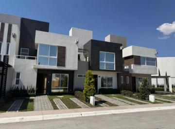 Casa en condominio · 120m² · 3 Recámaras · 2 Estacionamientos · Venta de Casa Modelo Aliso en Residencial Arona en Zinacantepec Estado de México