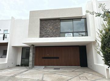 Casa en condominio · 278m² · 3 Recámaras · 3 Estacionamientos · Casa en Condominio en Venta Querétaro, La Vista Residencial