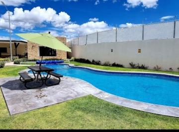 Casa en condominio de 3 habitaciones, Corregidora · Renta de Casa en Queretaro Corregidora en Puerta de Piedra con Alberca