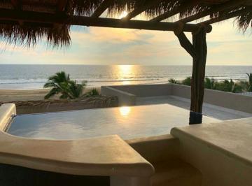 Departamento de 8 habitaciones, Zihuatanejo de Azueta · Condominio de Lujo en Venta en Zihuatanejo, Gro.