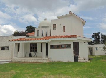 Casa · 1092m² · 4 Recámaras · 10 Estacionamientos · Casa en Venta Metepec