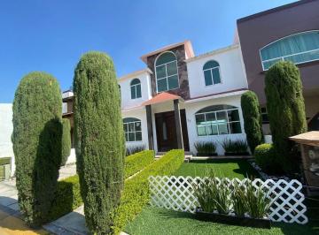 Casa · 220m² · 4 Recámaras · 2 Estacionamientos · Casa en Venta Ex Hacienda San Jose Toluca