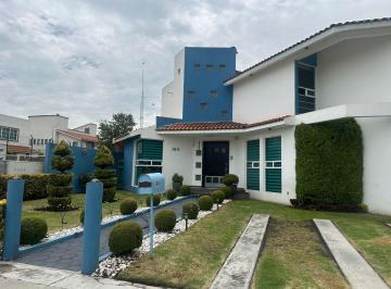 Casa en condominio · 238m² · 3 Recámaras · 6 Estacionamientos · Casa en Venta Ex Hacenda San Jose Toluca