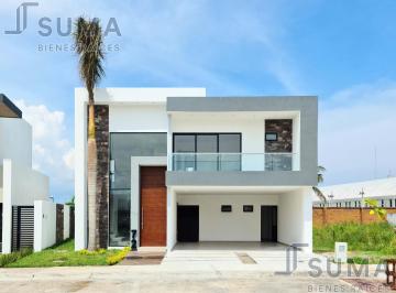 Casa · 313m² · 4 Recámaras · 2 Estacionamientos · Casa en Venta en Fracc. Punta Tiburón, Alvarado Veracruz.