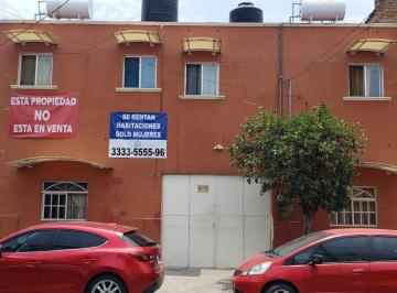 Departamento compartido de 13 habitaciones, Guadalajara · Se Rentan Habitaciones Para Mujeres