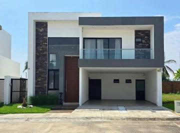 Casa · 303m² · 4 Recámaras · 2 Estacionamientos · Casa en Venta Punta Tiburón Laguna 1 y 2