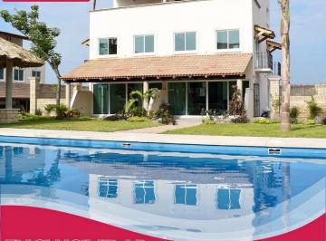 Casa de 3 habitaciones, Cuernavaca · Casa con Recámara en Planta Baja a Una Hora de La Cdmx Frente Alberca Aceptamos Credito Infonavit