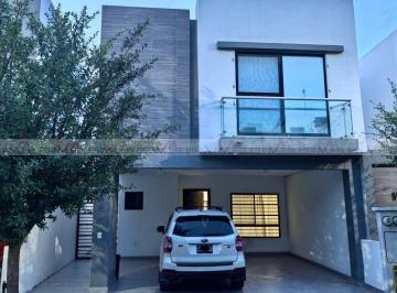 Casa · 160m² · 3 Recámaras · 2 Estacionamientos · Casa en Venta en Apodaca
