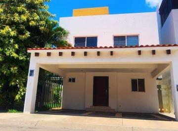 Casa · 155m² · 4 Recámaras · 2 Estacionamientos · Casa en Fraccionamiento Bonanza