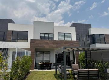 Casa en condominio · 130m² · 3 Recámaras · 2 Estacionamientos · Venta de Casa Modelo Arce en Residencial La Escondida en Ocoyoacac