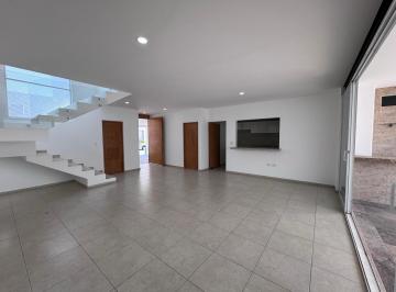 Casa · 227m² · 3 Recámaras · 2 Estacionamientos · Casa - Condominio Contadero