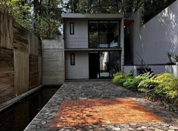 e7da5f3fac71c6396334079a2dd91f33a7951db7063a8e9eba3f8c00e1d1354e · Casa en Venta en Valle de Bravo (San Simón El Alto)